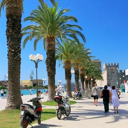 In Okrug Donji With Sea View, Balcony, Air Conditioning, Wifi 5166-6 * Donji Okrug