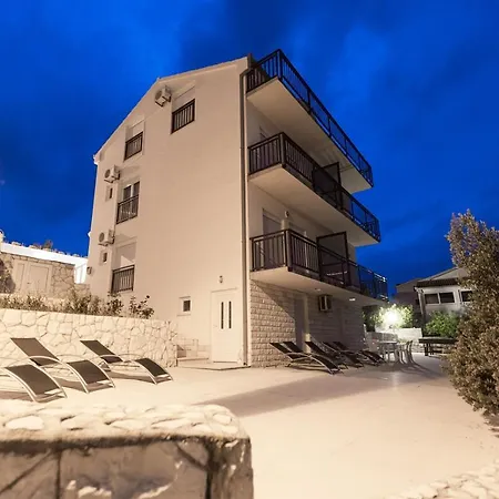 In Okrug Donji With Sea View, Balcony, Air Conditioning, Wifi 5166-6 Apartamento Donji Okrug